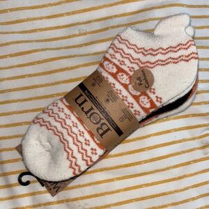 Patterned Socks - White and Orange size 4-10